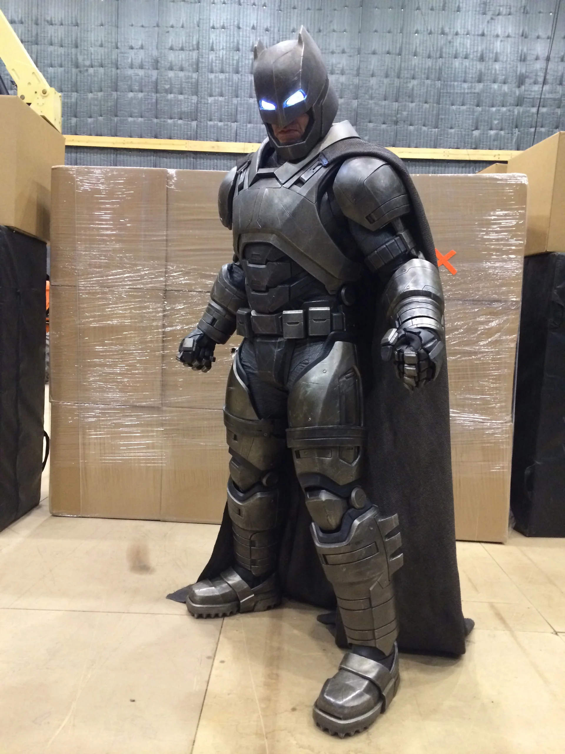 BATMANvS-dawn-of-justice-BAT-MECH_002_IS.jpg