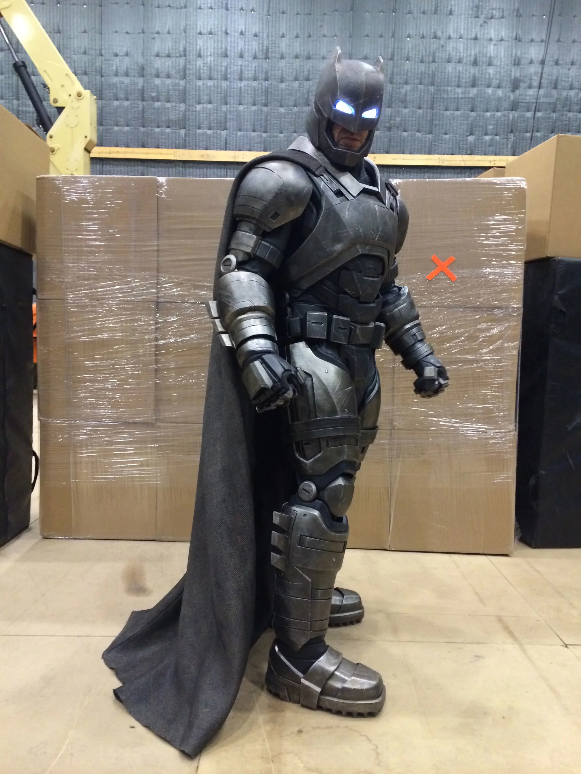 BATMANvS-dawn-of-justice-BAT-MECH_IS.jpg