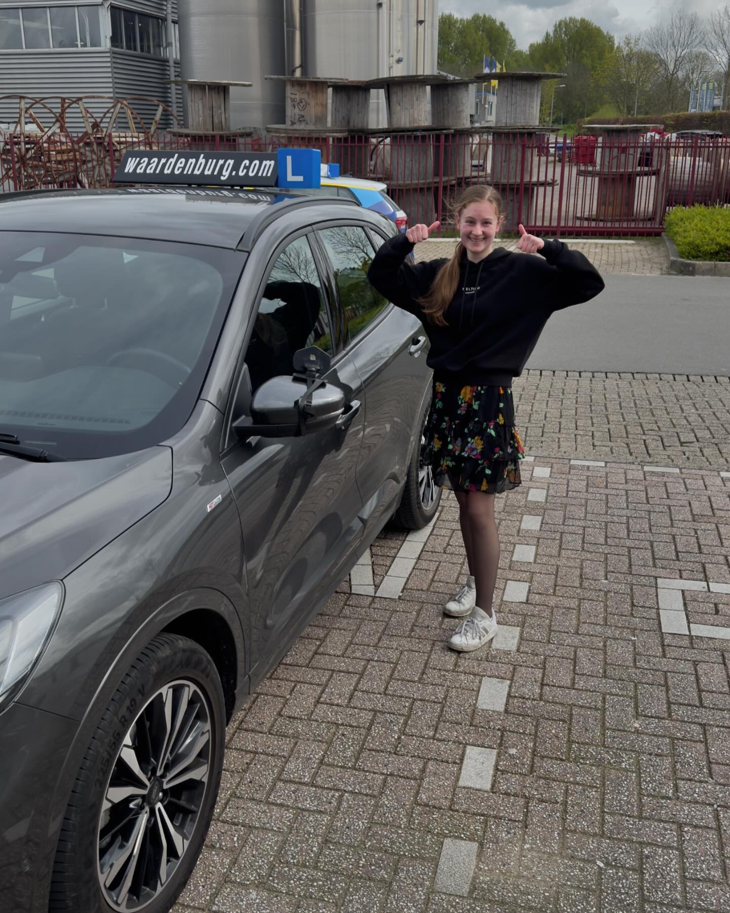 Lisanne zoals jij al aangaf een prima rit gereden en dat vond de @cbrnl examinatrice ook, in 1 keer meteen afgerond. Veel veilige km toegewenst🥳.