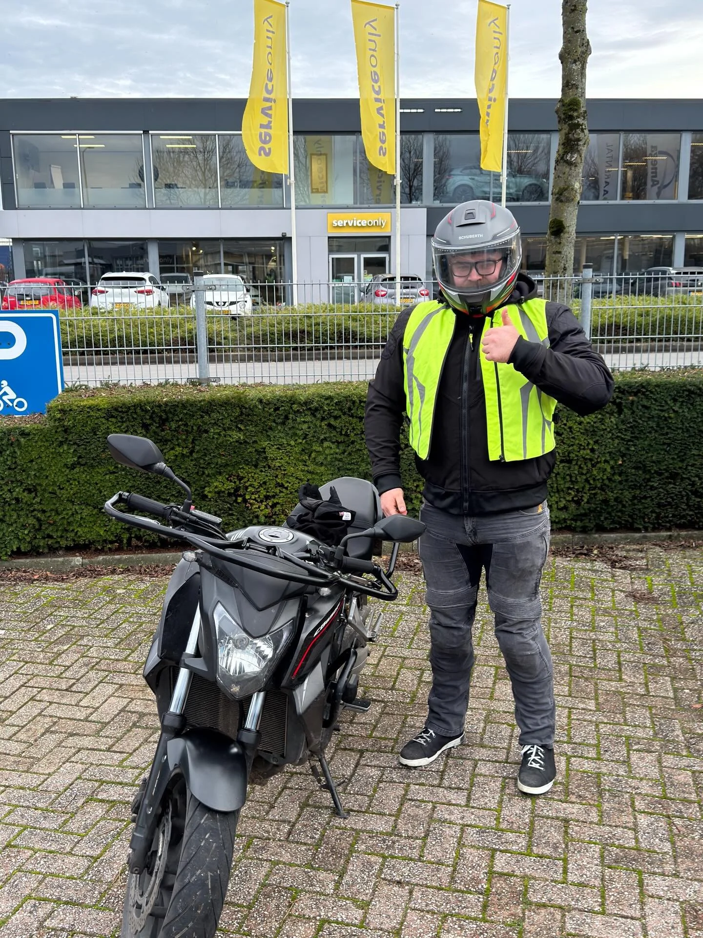 Bart gefeliciteerd met je #motorrijbewijs. Alles in 1 behaald 👌🏻. Veel veilige kilometers toegewenst. @cbrnl