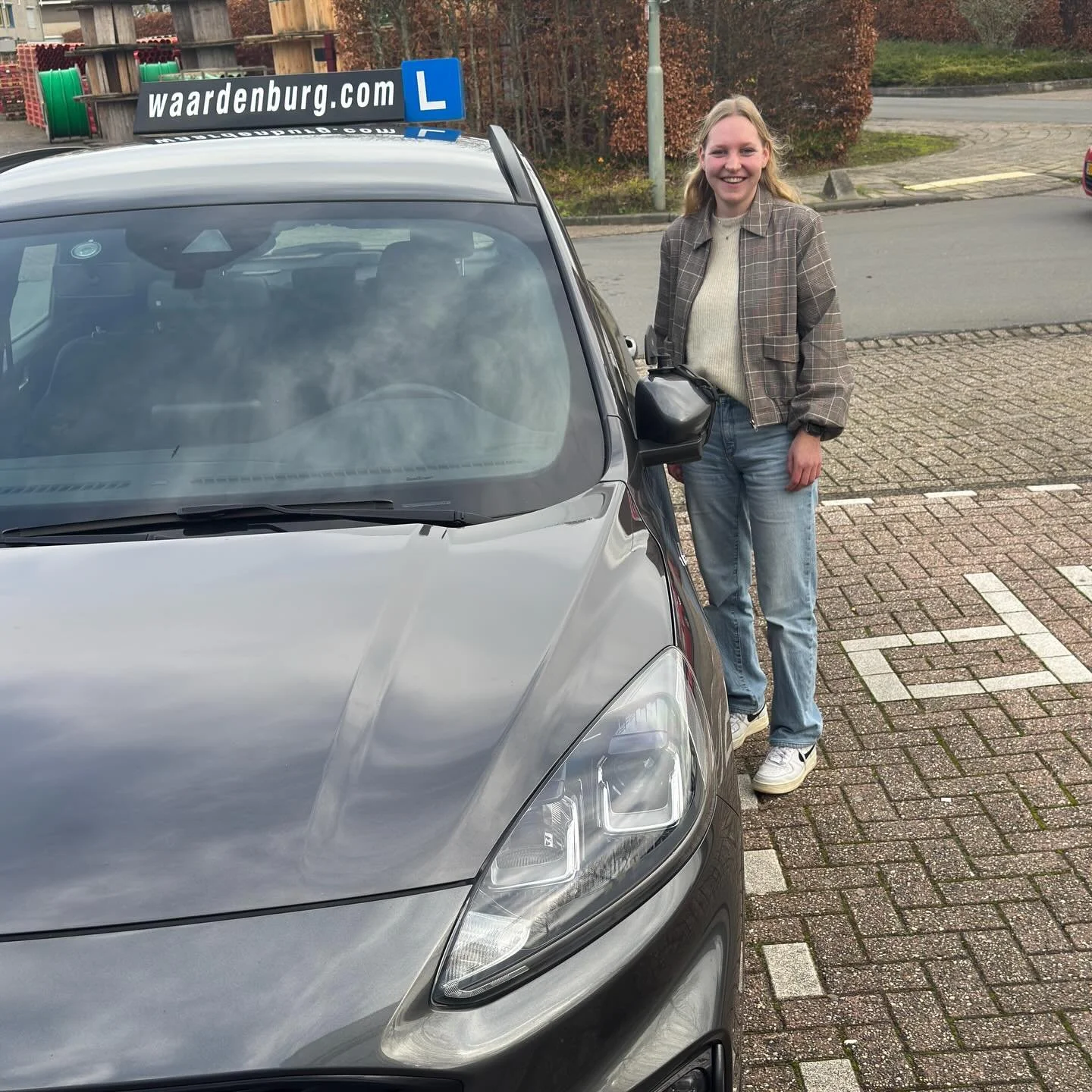 @inesvanderpoel gefeliciteerd met je rijbewijs. Keurig in 1x en de examinatrice van het @cbrnl gaf je ook nog complimenten voor het kijkwerk 👌🏻. #rijbewijs #auto #vrijheid .