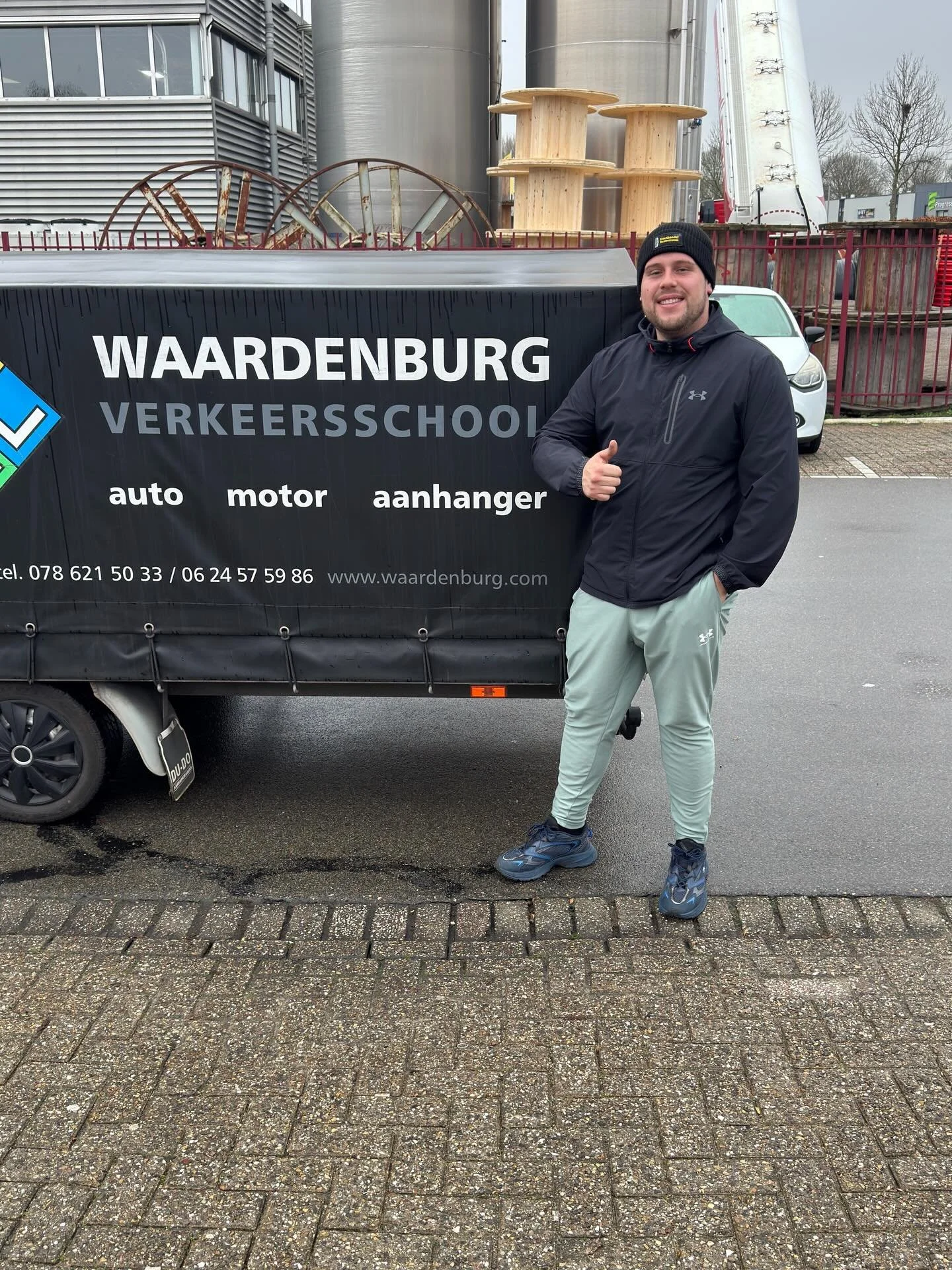 Roeland gefeliciteerd met je aanhangwagen rijbewijs. Keurig in 1x afgerond. 😉. @cbrnl