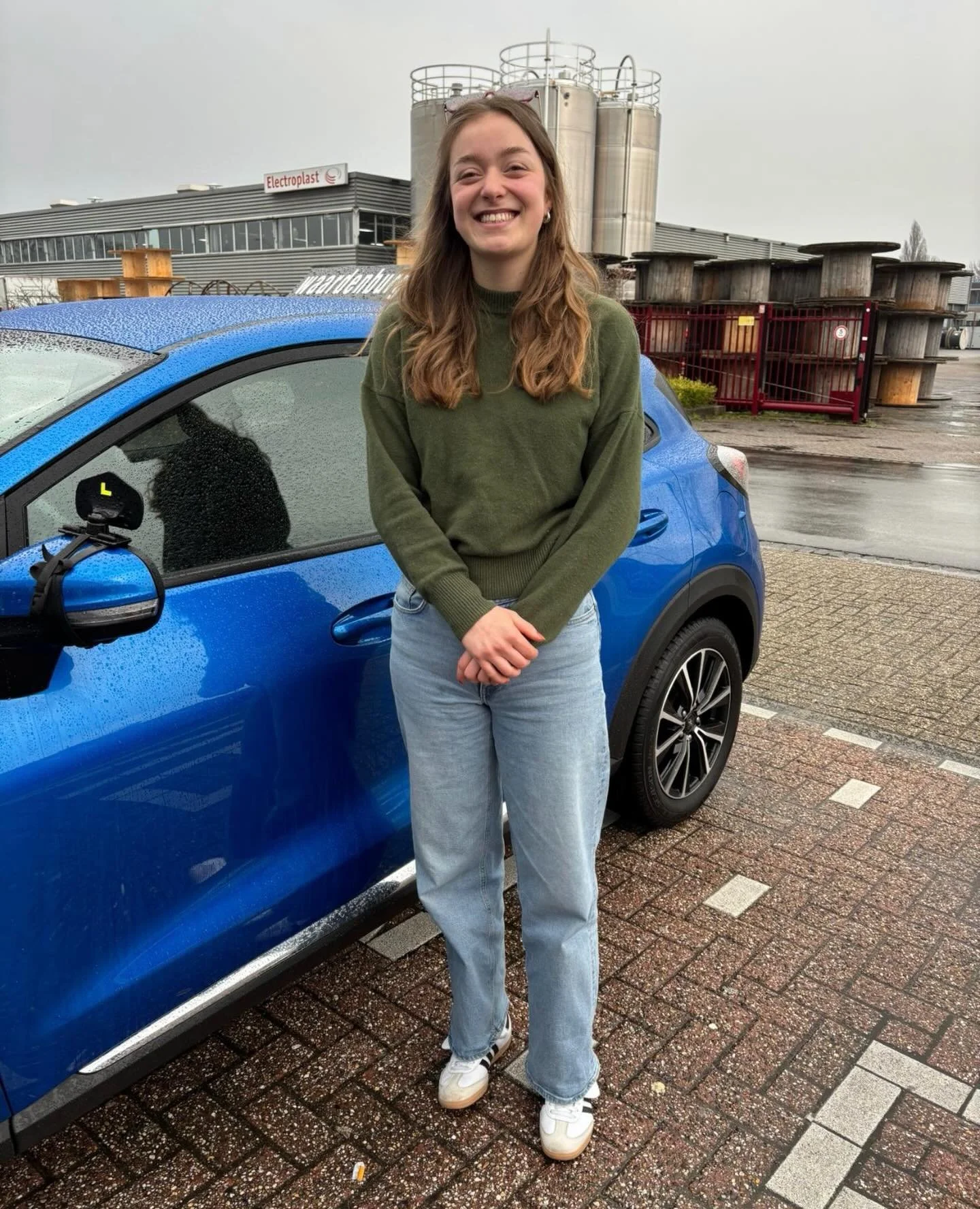 merelvanwetten Merel van Wetten, pieken op het juiste moment zeggen ze toch? Dat deed jij en in &eacute;&eacute;n keer geslaagd! Hartelijk gefeliciteerd en veel plezier met je rijbewijs. @cbrnl