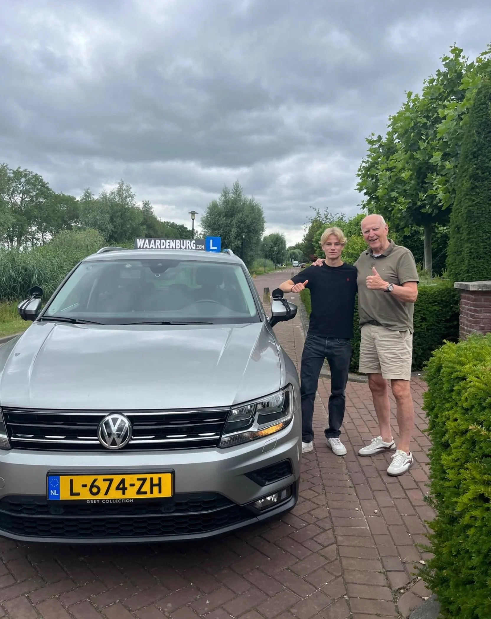 Nr. 2 van de familie Kwakkel ook netjes n 1 x geslaagd. Dik verdiend Marijn. Nog 1 te gaan van de familie. Kan dus nog steeds niet met pensioen😉😎 @cbrnl