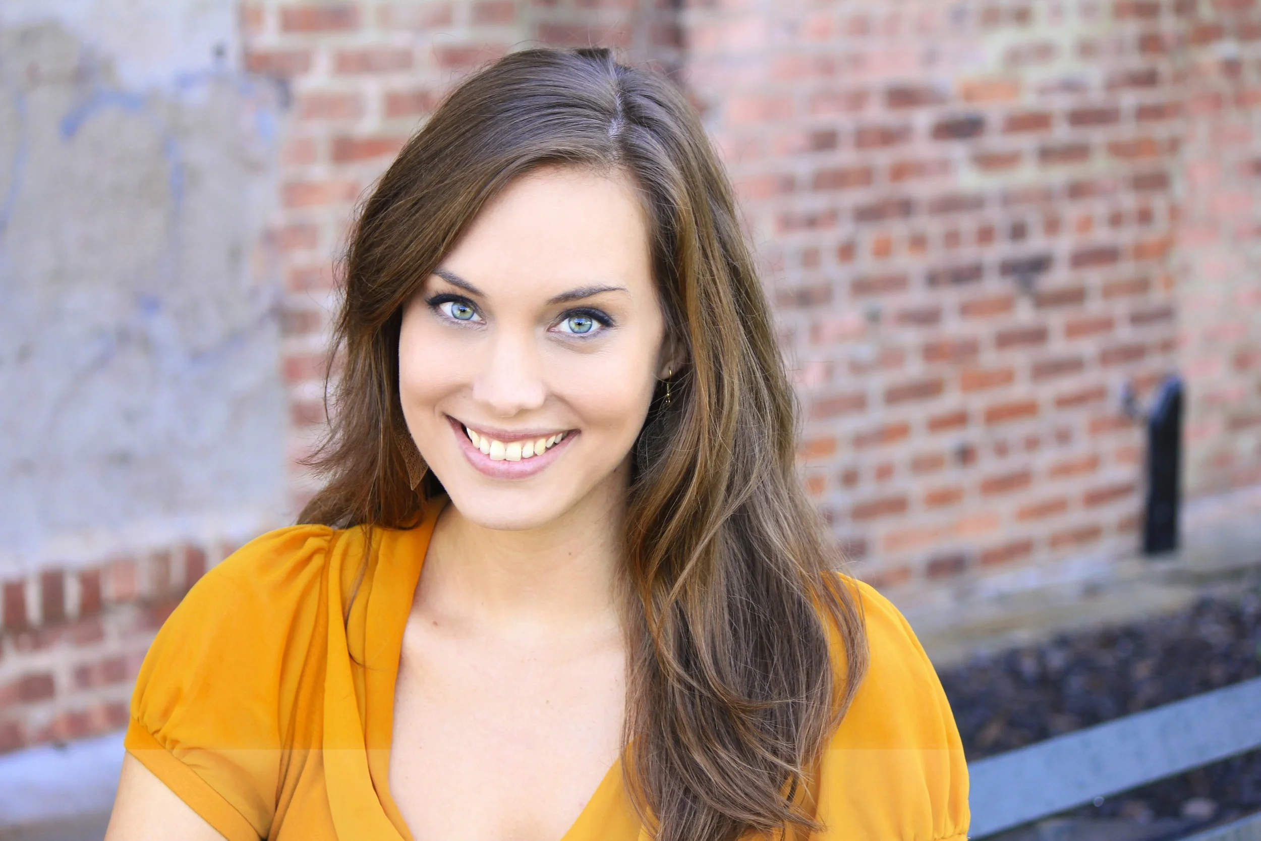 Headshot5EDIT.jpg