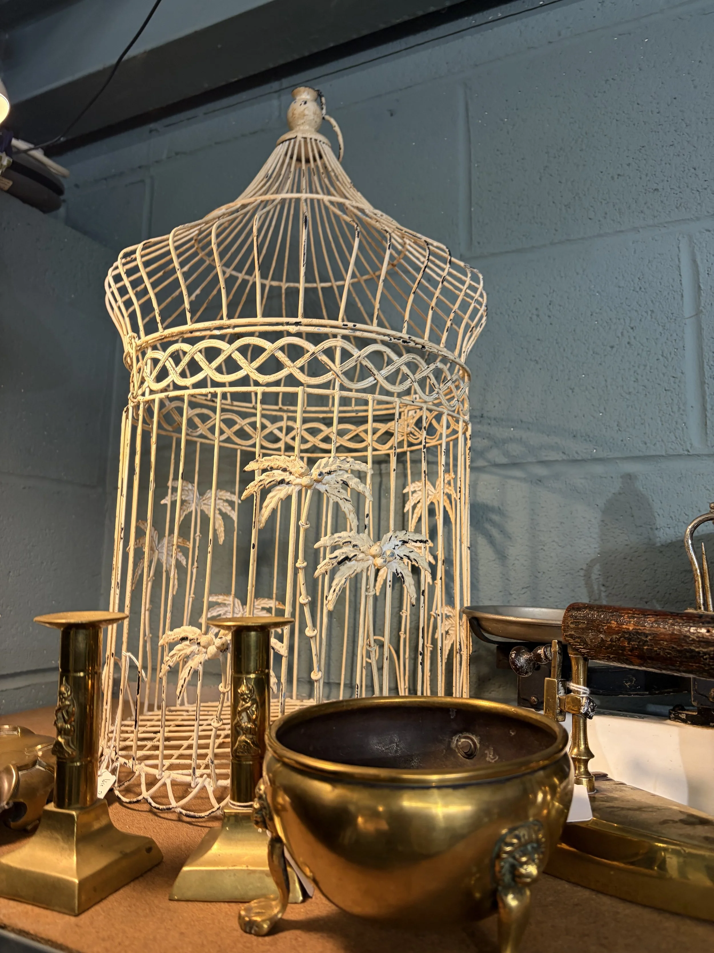 Sourcing Unique Vintage Wedding Decorations in the Lake District
