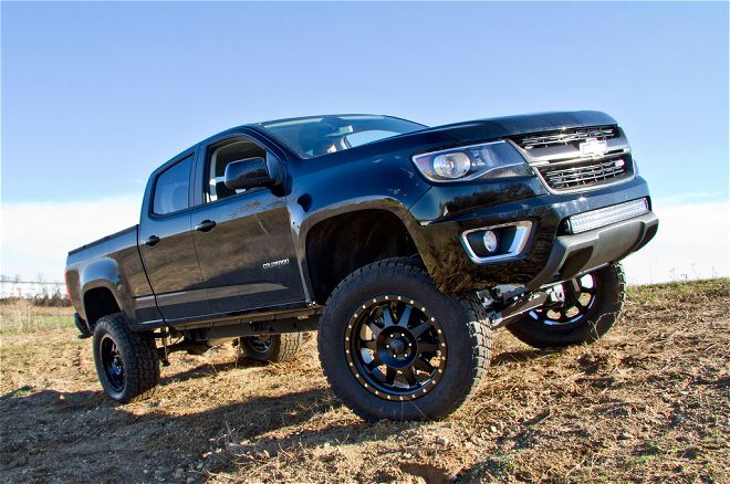 2015-chevrolet-colorado-bds-right-front-angle.jpg