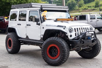 custom-2013-jeep-wrangler-jku-rubicon-pass-front-three-quarter_1.jpg