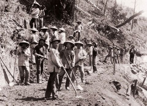 We tend to forget that our nation was literally built on the backs of immigrants and migrant workers!