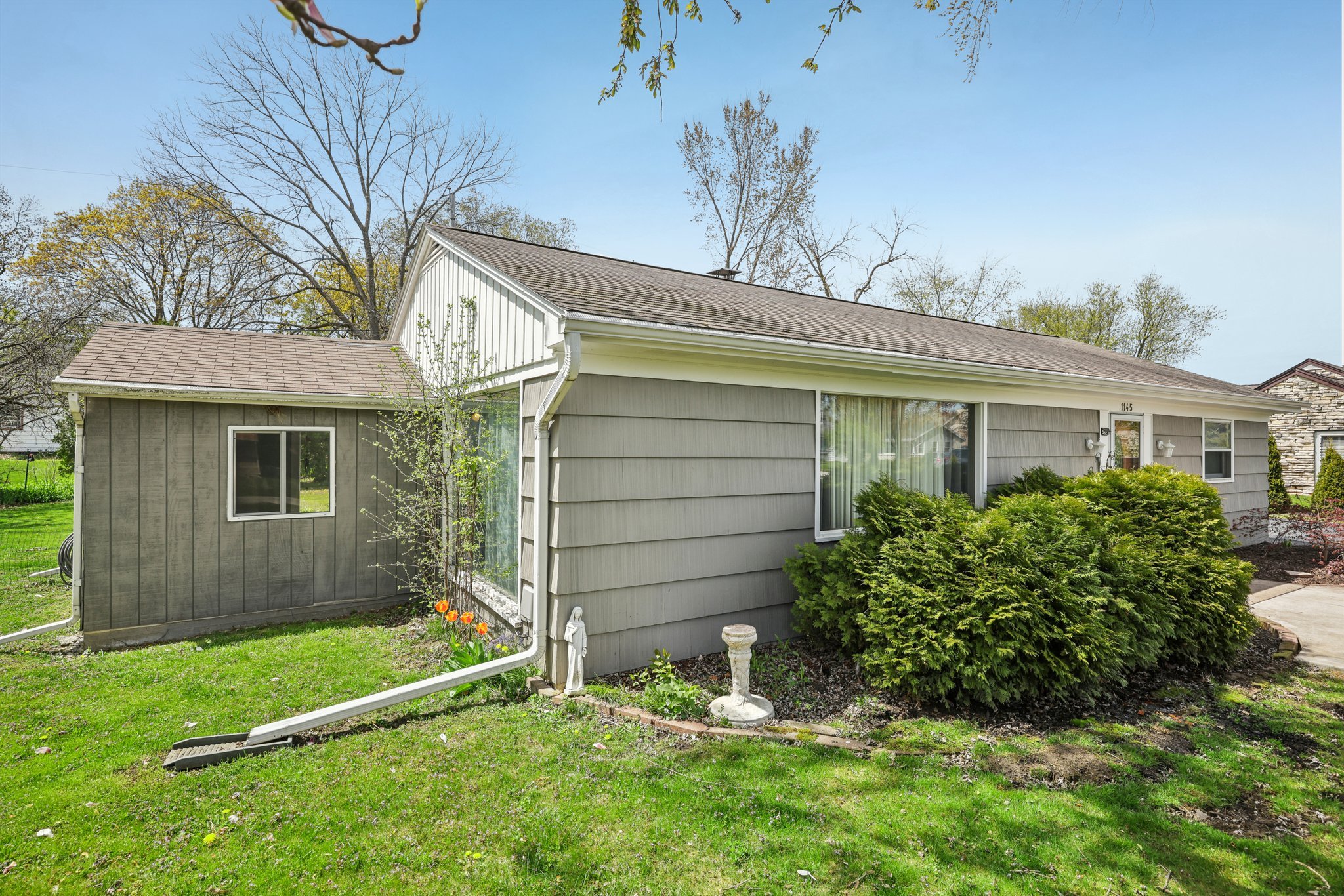 4-web-or-mls-S Webster Ave-0805-004.jpg