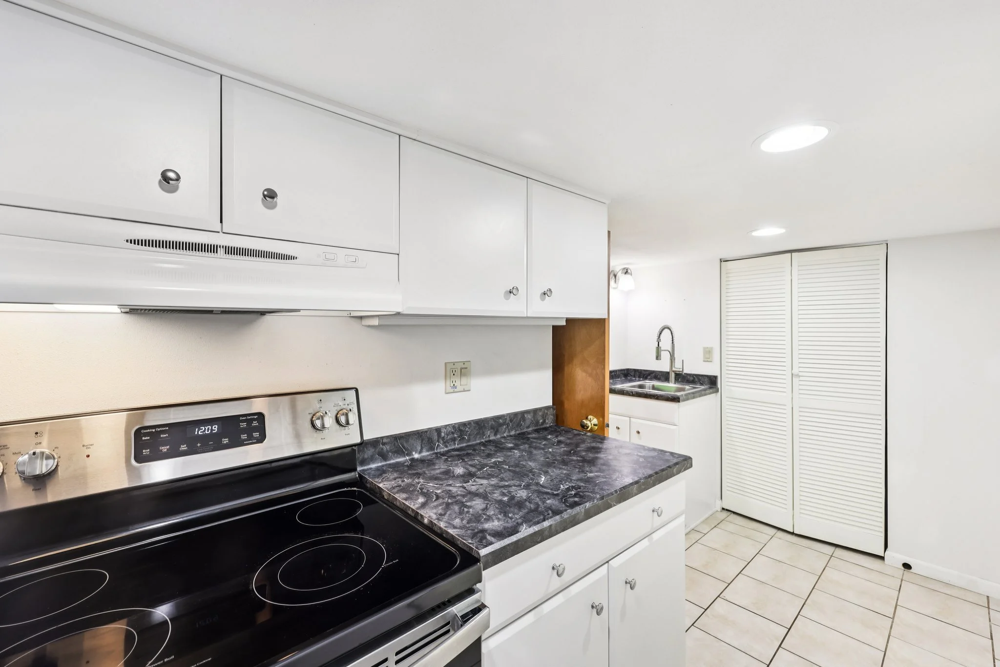 45-web-or-mls-Hickory Hill Pkwy-S1508-045.jpg