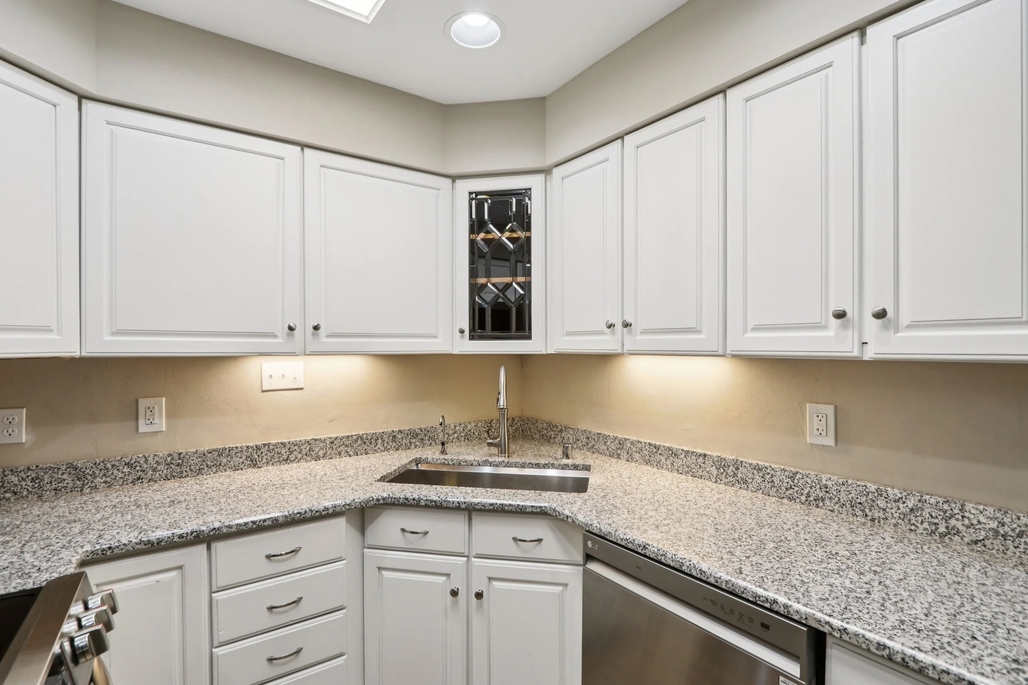 22-web-or-mls-Quail Hollow Ct a-S1209-022.jpg