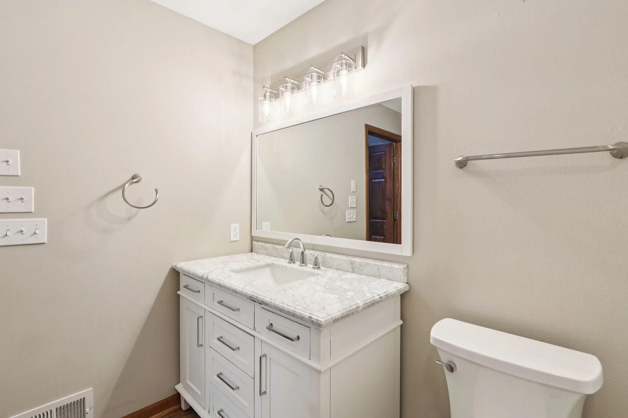 38-web-or-mls-Quail Hollow Ct a-S1209-038.jpg