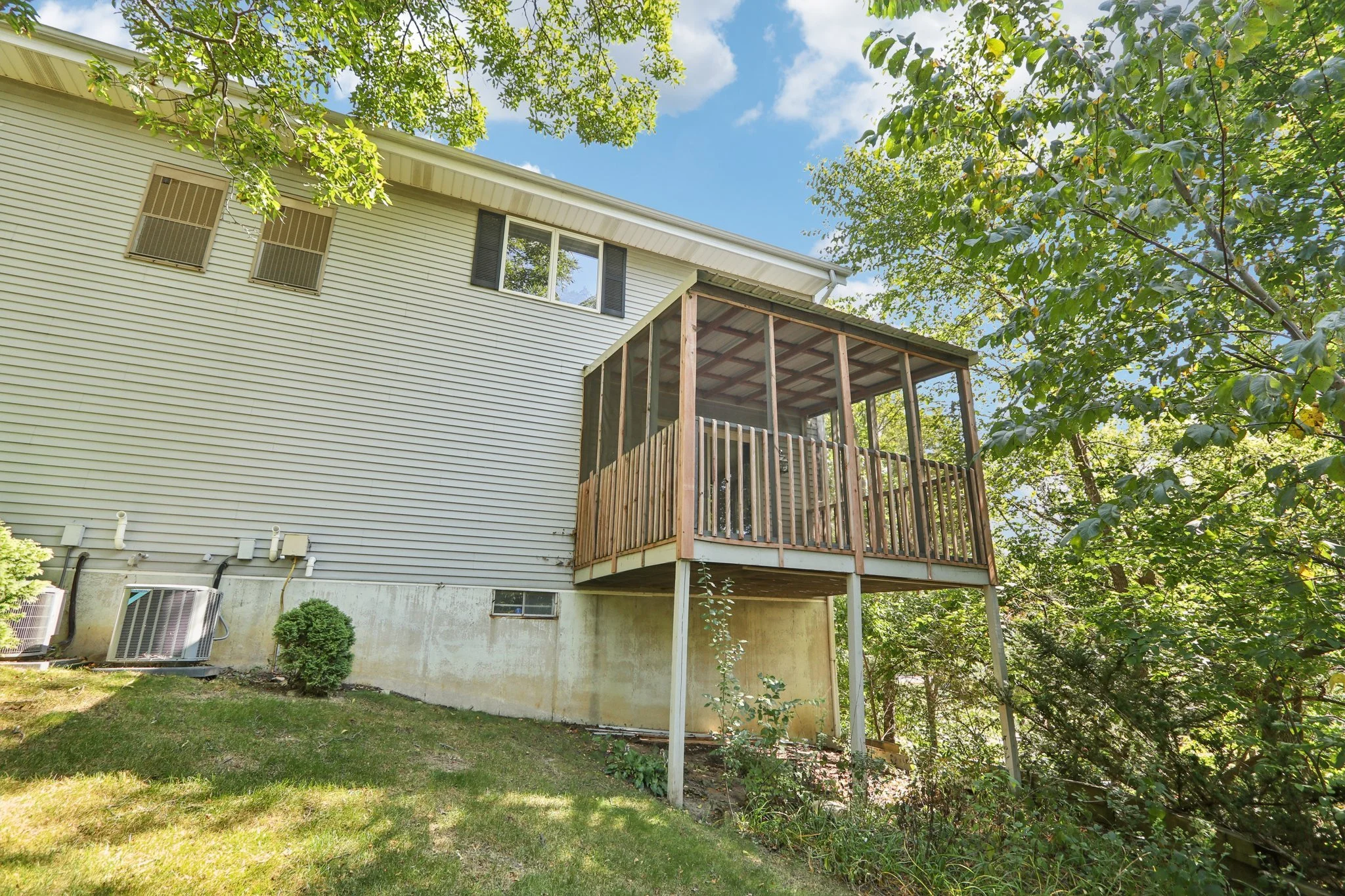 62-web-or-mls-Quail Hollow Ct a-S1209-062.jpg