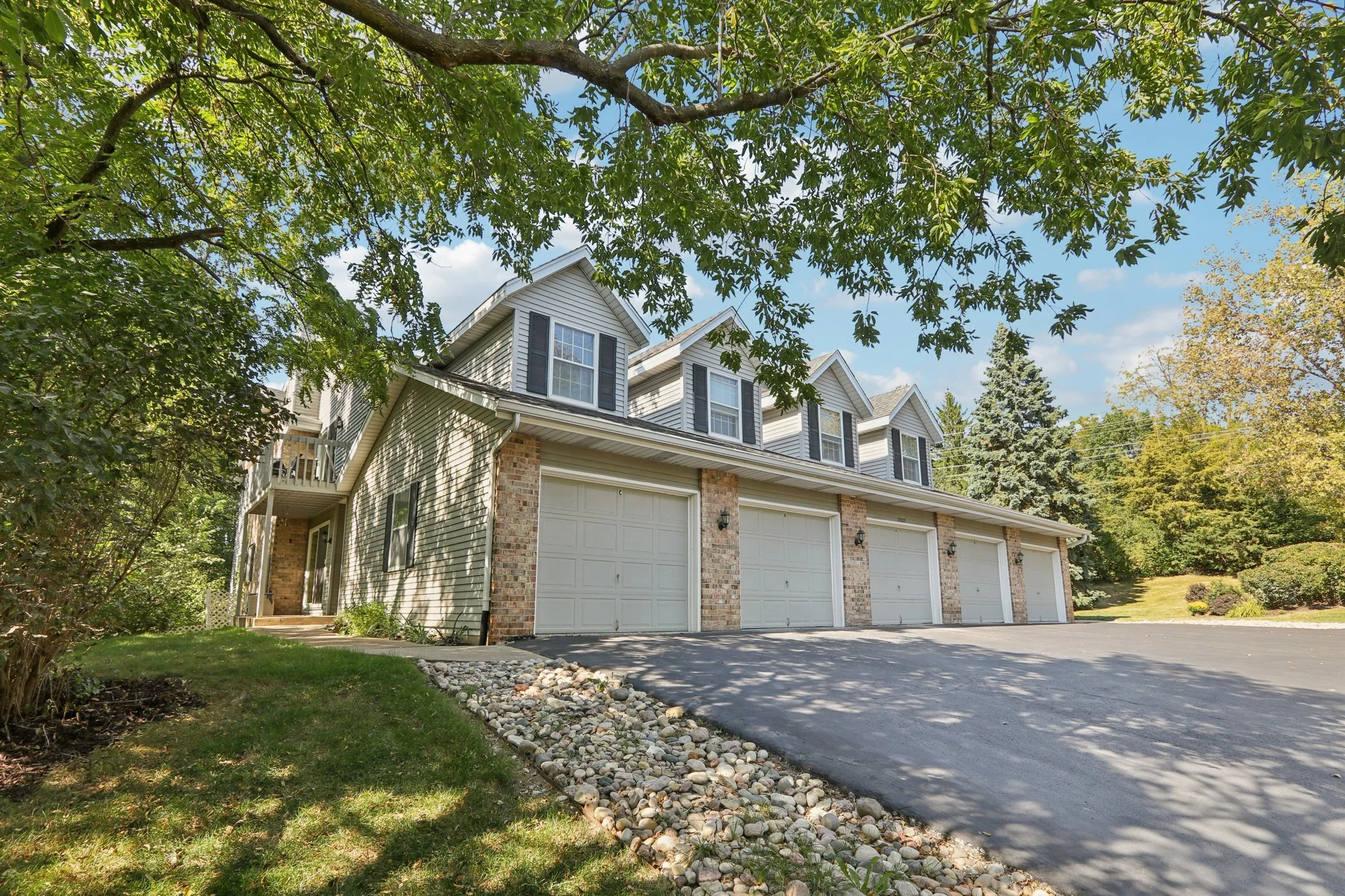 66-web-or-mls-Quail Hollow Ct a-S1209-066.jpg