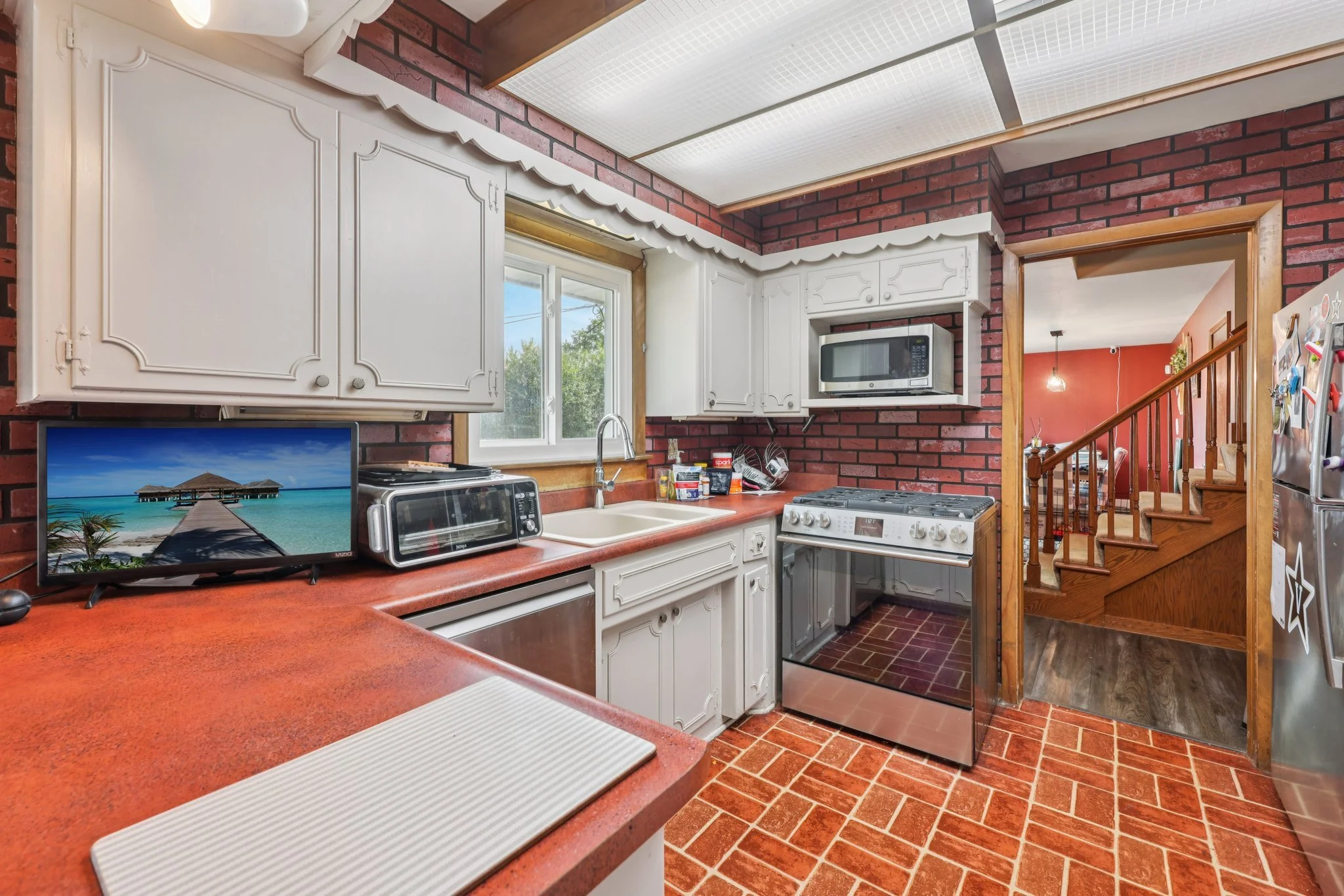 20-web-or-mls-N 165th St-S1510-020.jpg