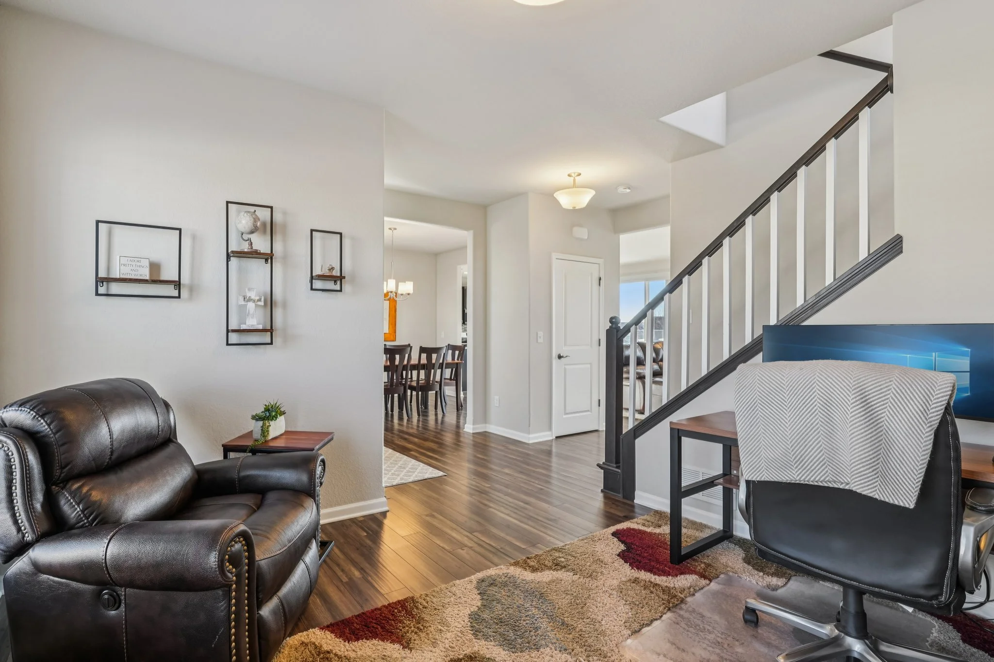 23-web-or-mls-Windrush Dr-S1001-023.jpg