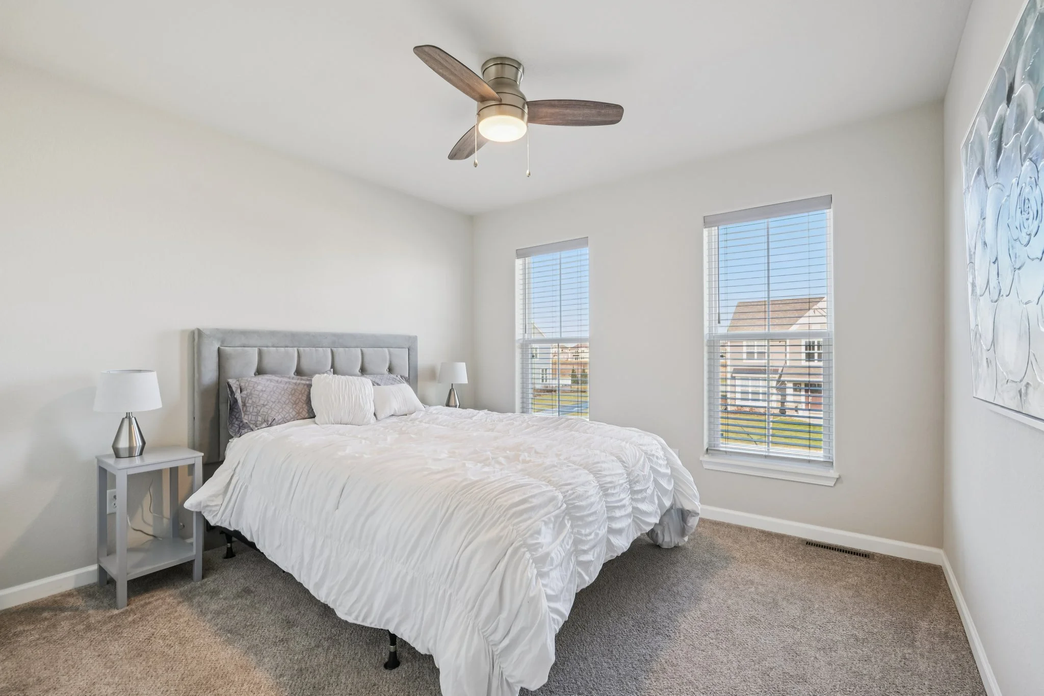 26-web-or-mls-Windrush Dr-S1001-026.jpg