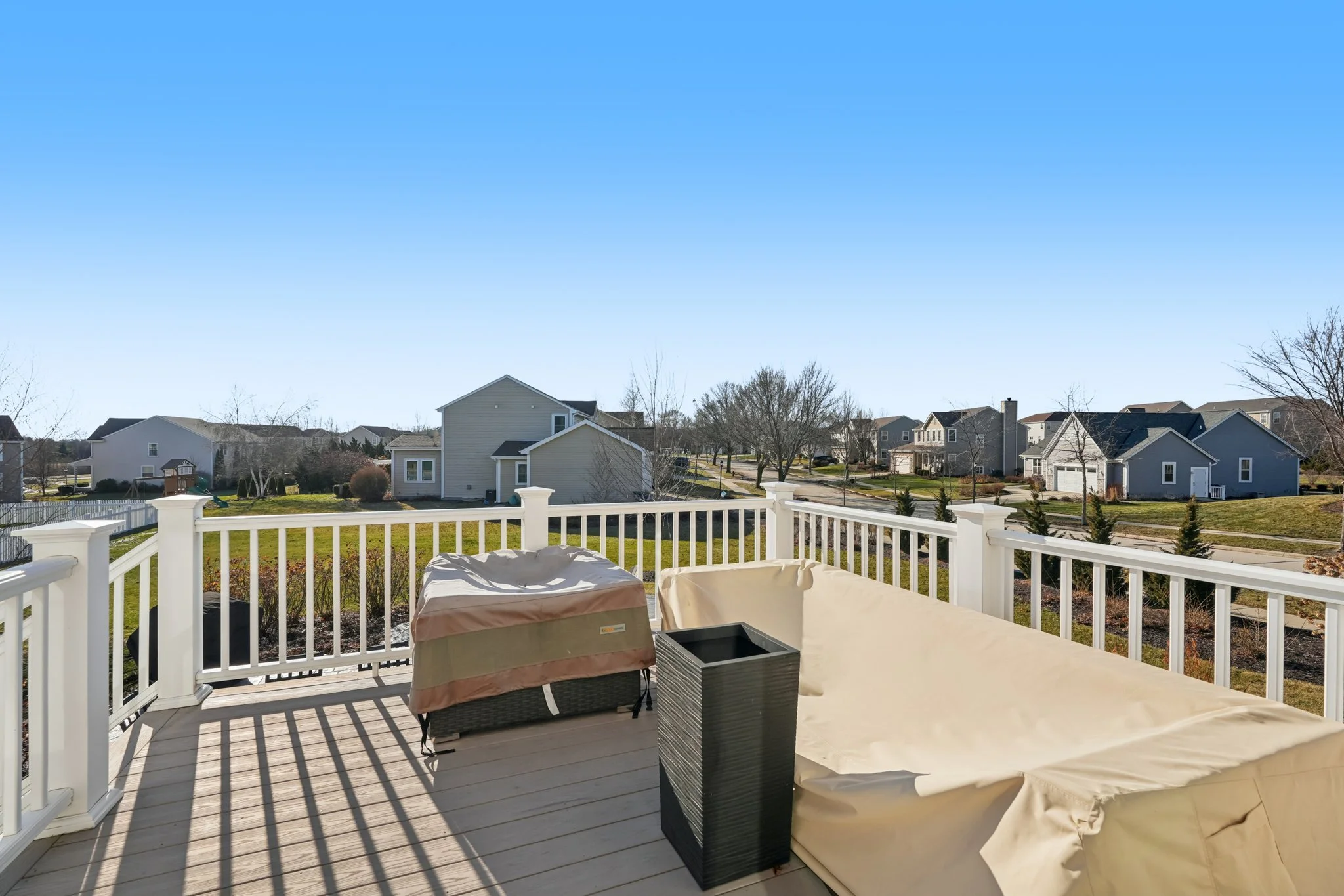 39-web-or-mls-Windrush Dr-S1001-039.jpg