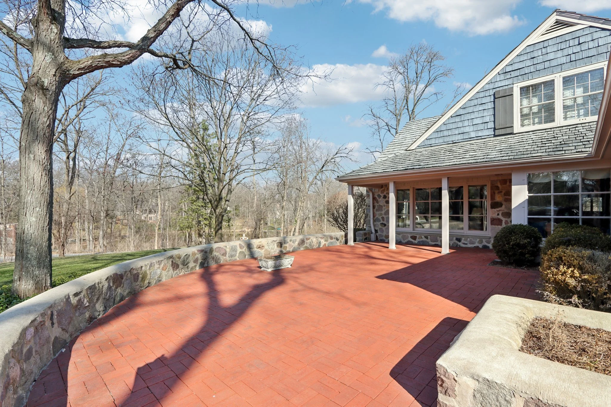 15-web-or-mls-Lakeside Dr-S3103-015.jpg