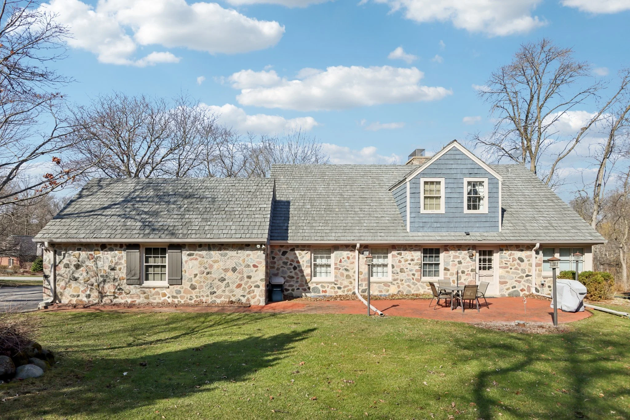 22-web-or-mls-Lakeside Dr-S3103-022.jpg
