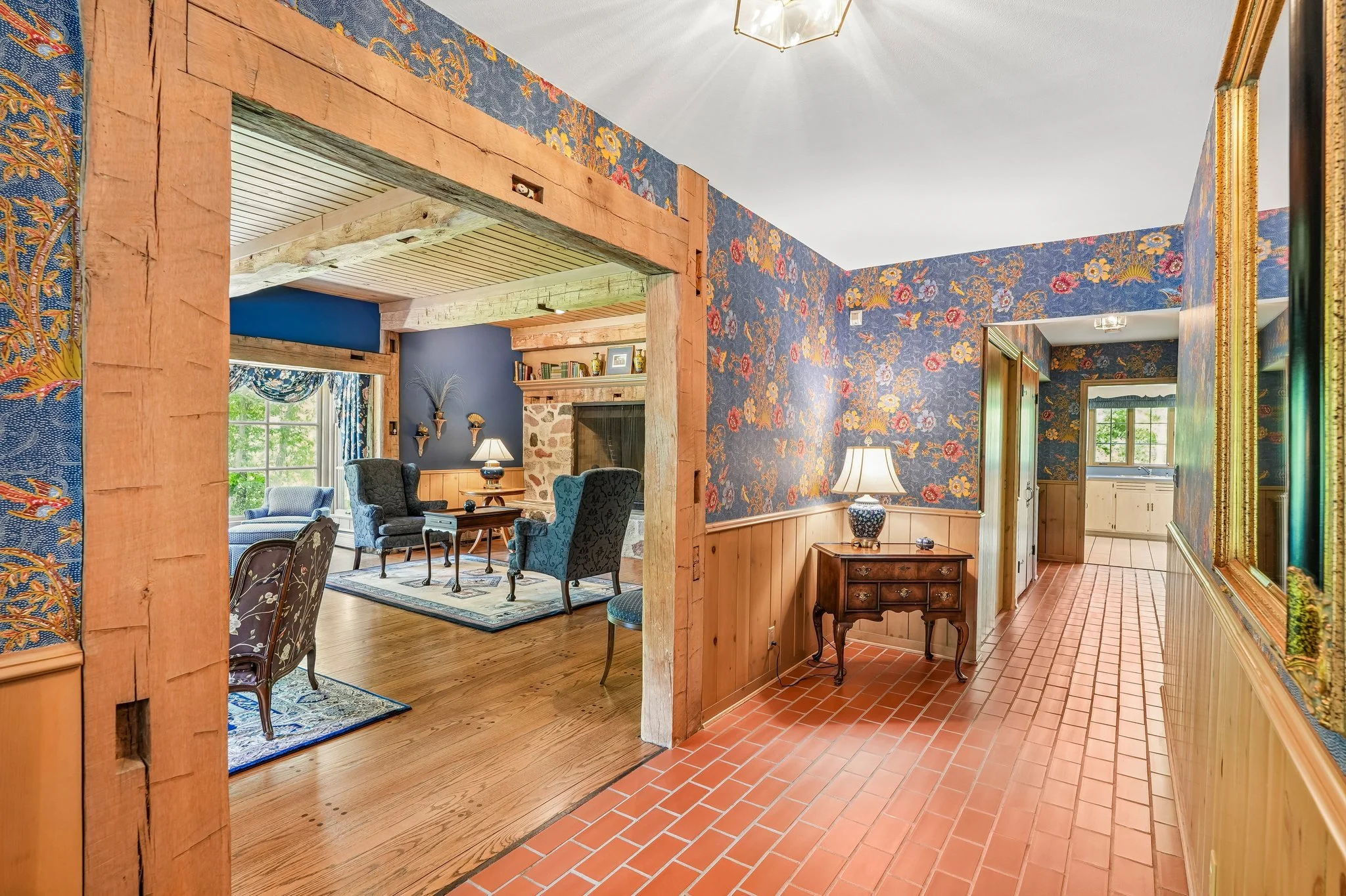10-web-or-mls-Lakeside Dr-S2805-010.jpg