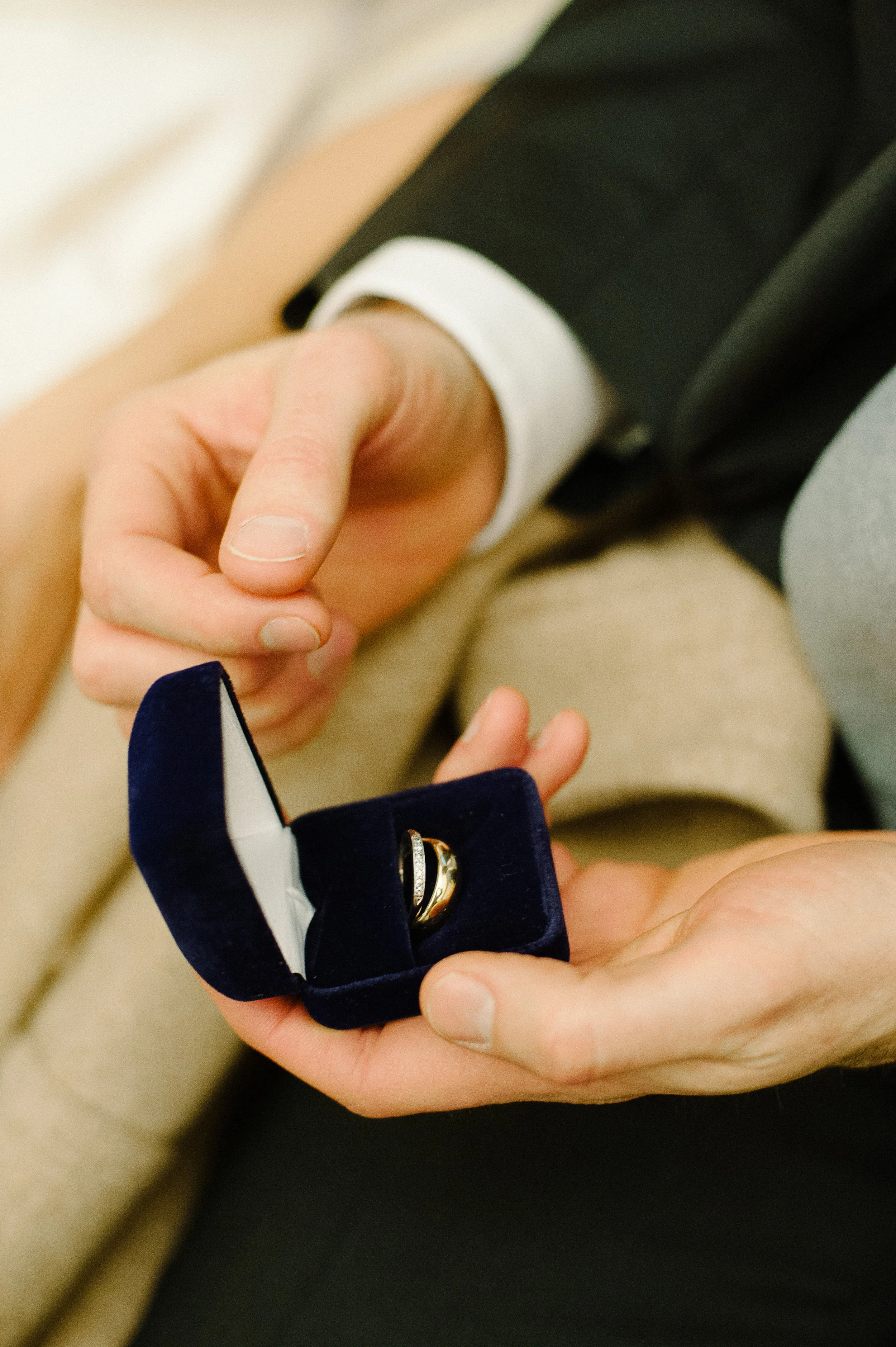 SANDY_SOOHOO_NYC_ELOPEMENT_PHOTOGRAPHER_048.jpg