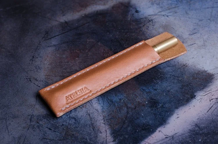 ATELEIA London Tan Pen Sleeve