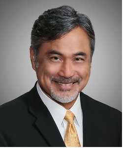 Vic Esclamado - Managing Director DeVoe & Company Vic Esclamado joined DeVoe & Company in September of 2015. He has over 30 years of experience in financial services strategy and technology-driven new product development, with almost a decade working on business and technology solutions for RIAs. Vic recently served as Chief Operating Officer of True North Advisors, a large, fee-based RIA in Dallas, TX, where he handled all the business aspects of the firm, freeing up the founders to focus on new and existing client relationships. In addition to overseeing finance, HR, operations, legal, compliance and technology, Vic led strategic projects focused on organic growth, cost efficiency and advisor profitability as well as M&A initiatives. Prior to that, Vic served as an SVP-Strategy for a large multi-business division at Bank of America, where his team recommended the purchase of Fleet Bank and the largest US credit card issuer, MBNA. With those deals completed, Vic led the merger integration efforts for the Consumer Bank. In his career, Vic has had the privilege of doing the strategy and product management work to launch online brokerage at Schwab, as well as online bill payment and online banking at Intuit. Vic earned his MBA from Stanford GSB and his undergraduate BA from Yale University.