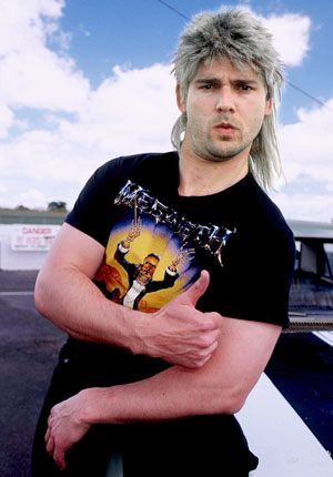 The quintessential and much loved bogan, "Poida" (Eric Bana). 