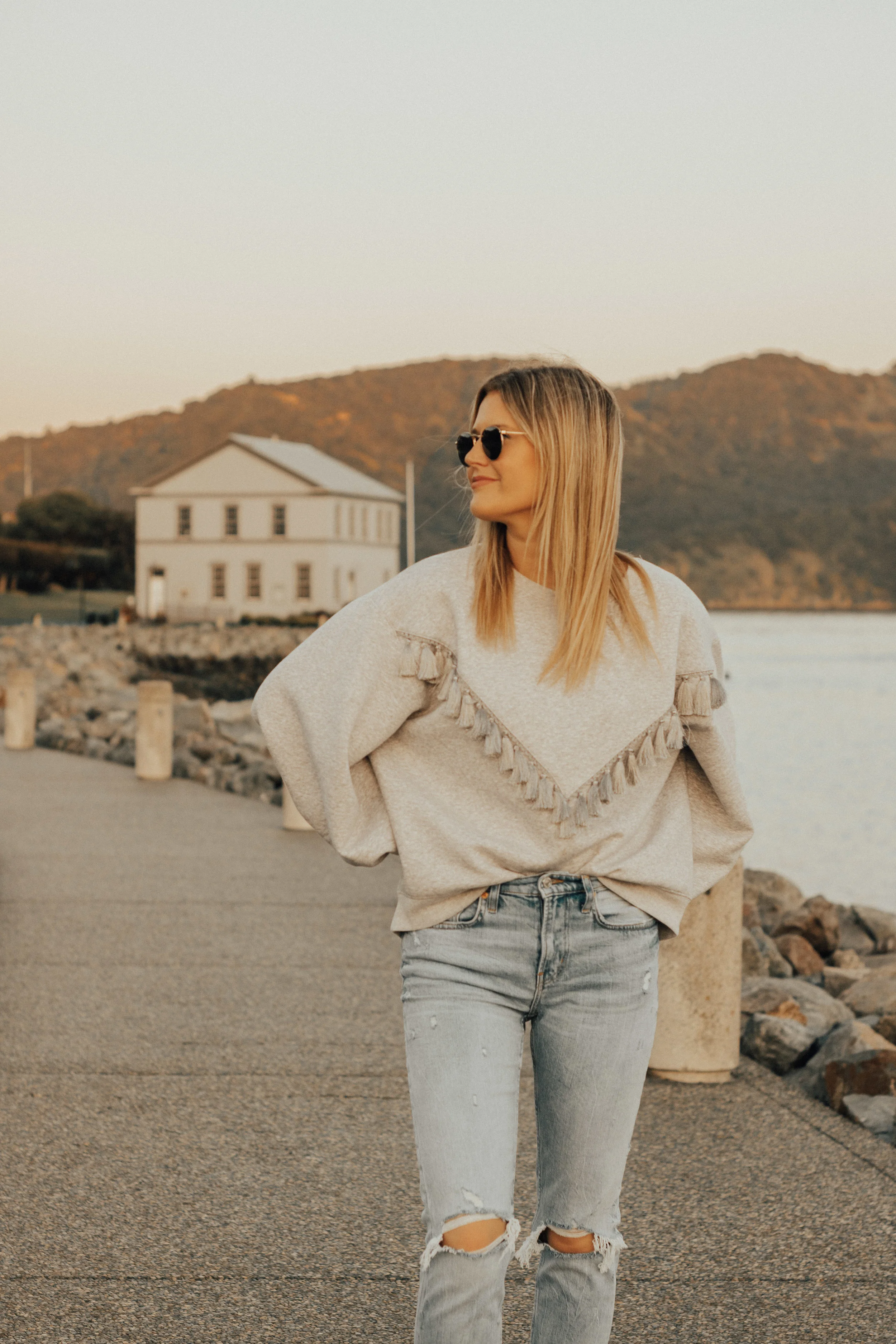 hm-gray-tassel-sweatshirt-10.jpg