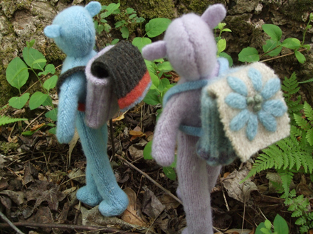 2-pogos-backpacks-back