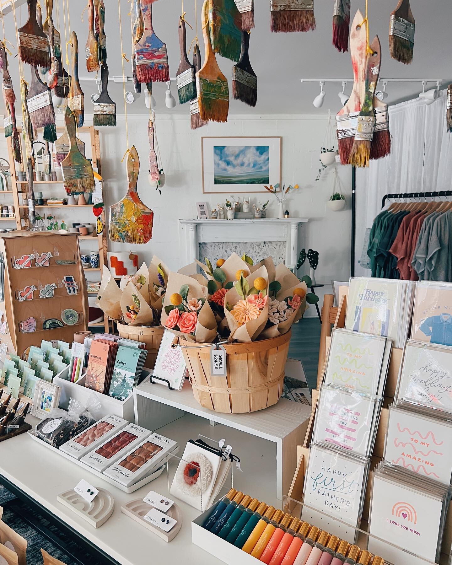 It&rsquo;s a beautiful day to shop handmade! Come see us today from 11am &ndash; 5pm.

🌷The Spring Pop Up Shop is open weekends in May, Friday - Sunday, 11am - 5pm
📍2909 Old Buncombe Rd, Greenville SC 29609
🔗Visit the link in profile for the list 