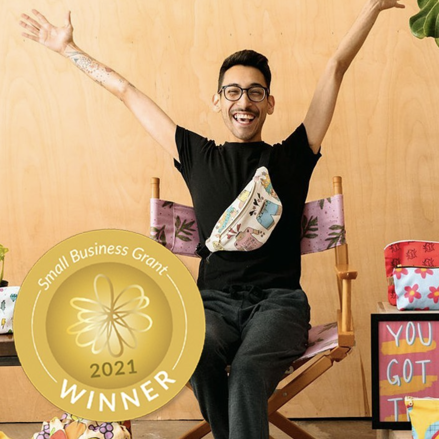  Pictured: Fall 2021 Small Business Grantee  @thehonestcrook  