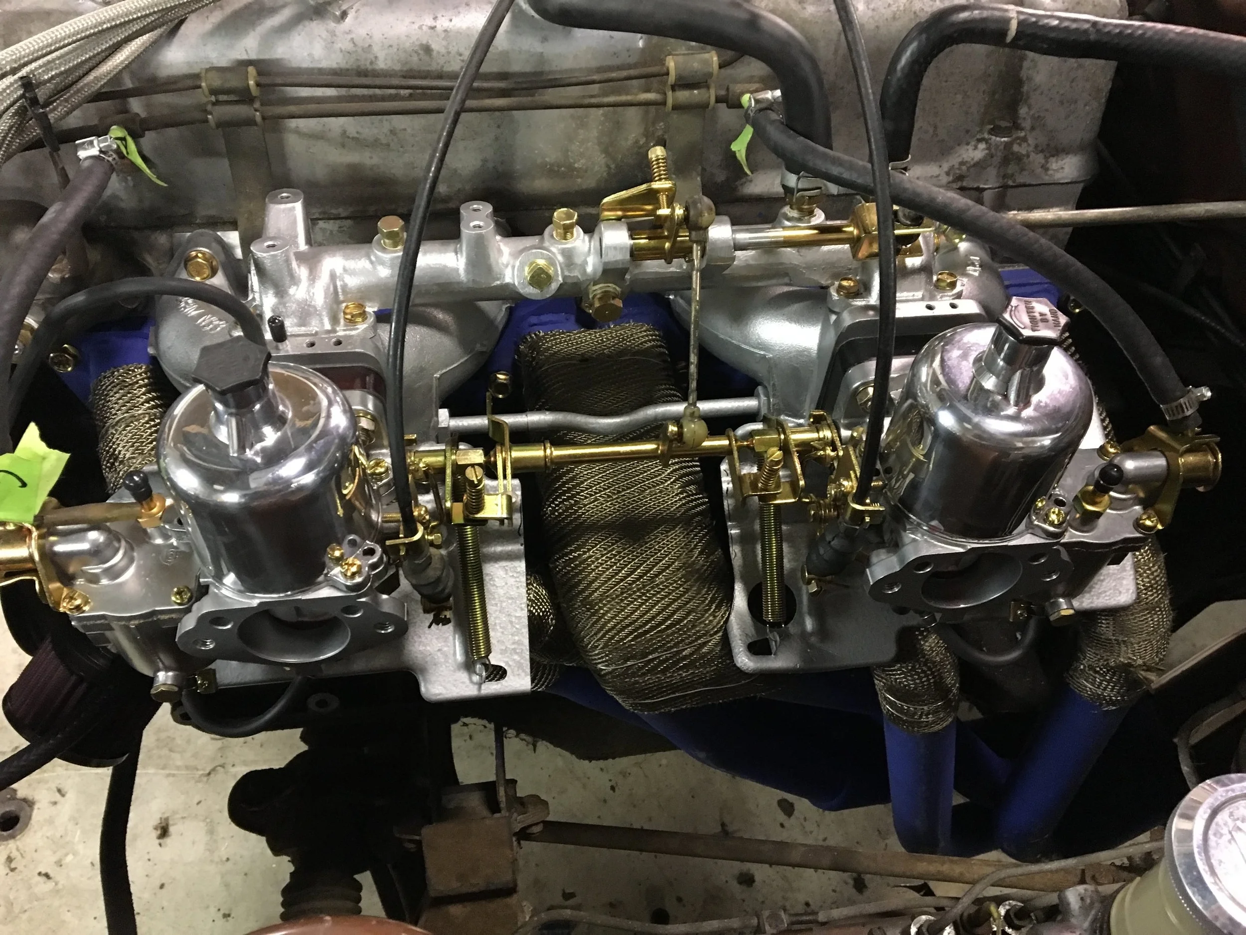 240z Headers And Carbs