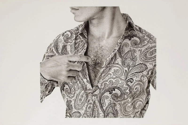 Michael Zavros, Chest/Etro , 2014, charcoal on paper, 860 x 1220 mm
