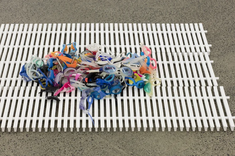 Alicia Frankovich, The Female has Undergone Several Manifestations , installation view, Starkwhite, 2016