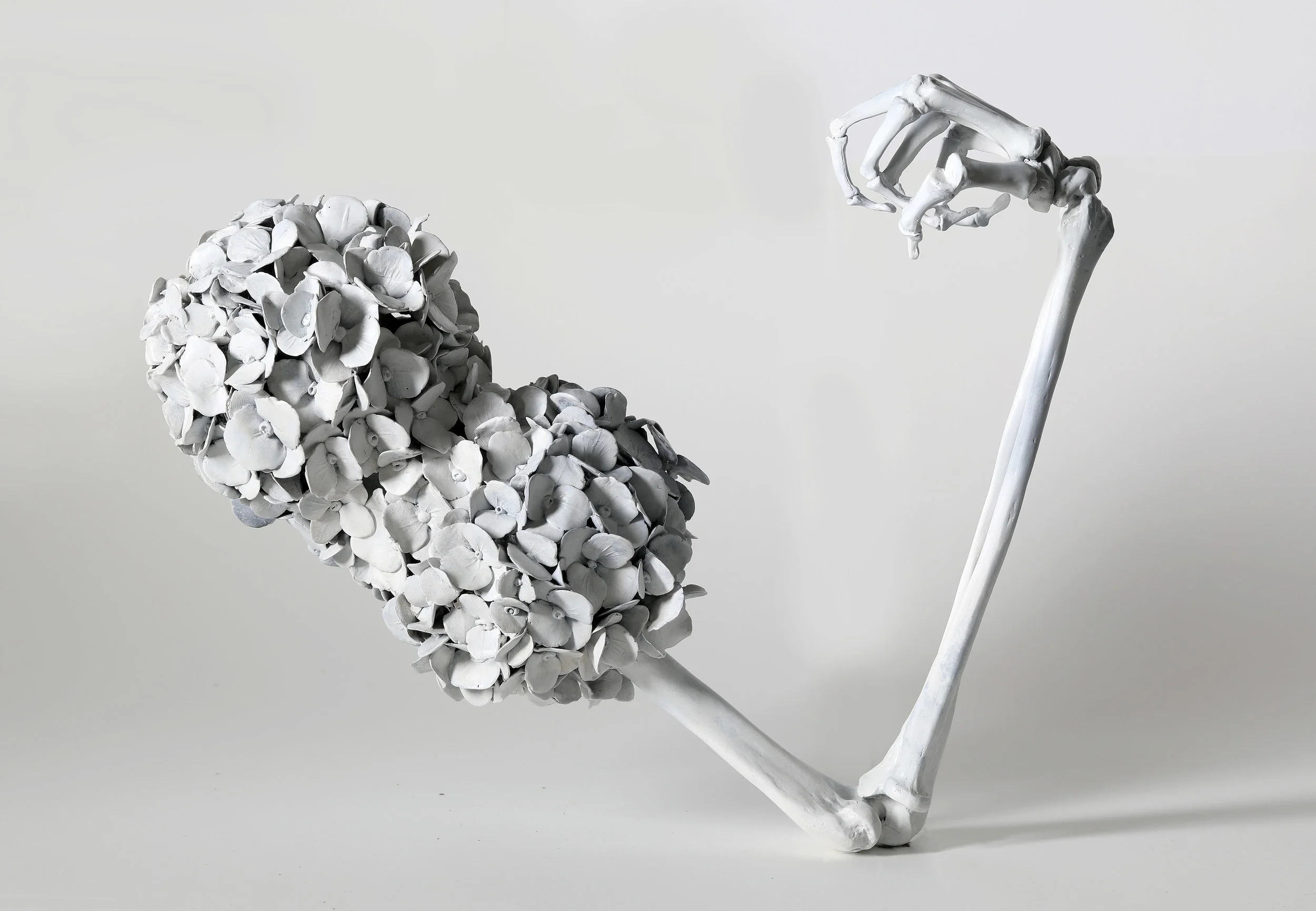 Michael Zavros, Flex , 2019, bronze, 330 x 410 x 160 mm, edition of 5 plus a/p