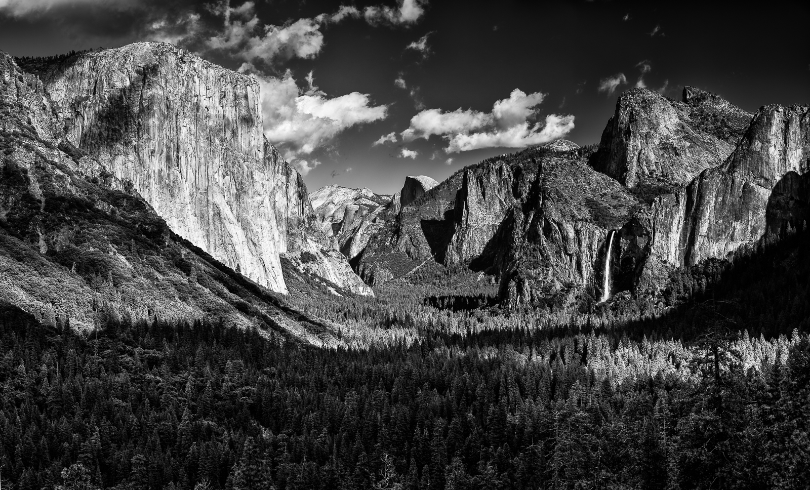 Valley View Monochrome