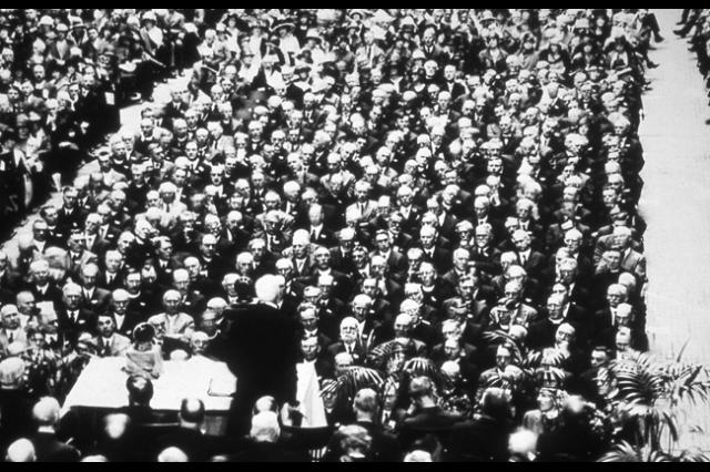 An image of the 1925 Inaugural Service