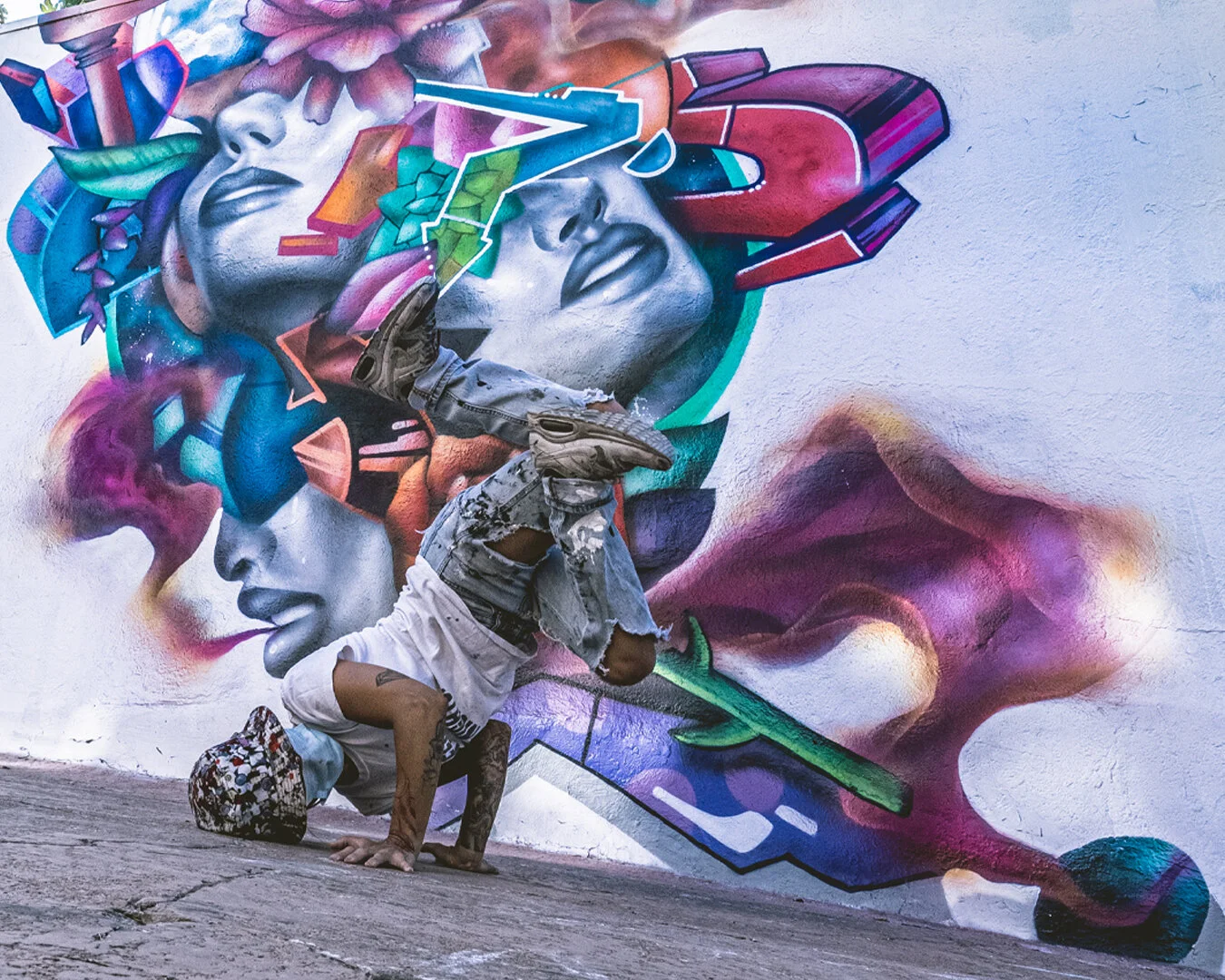 Website - Artist Profile Page Link Image - LadieOne.jpg