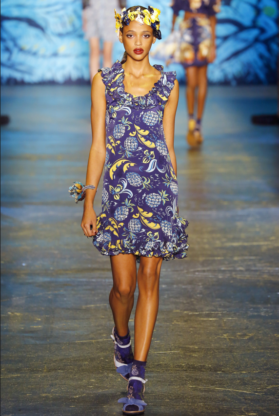 the trends, Island style at Anna Sui spring summer 2016.png