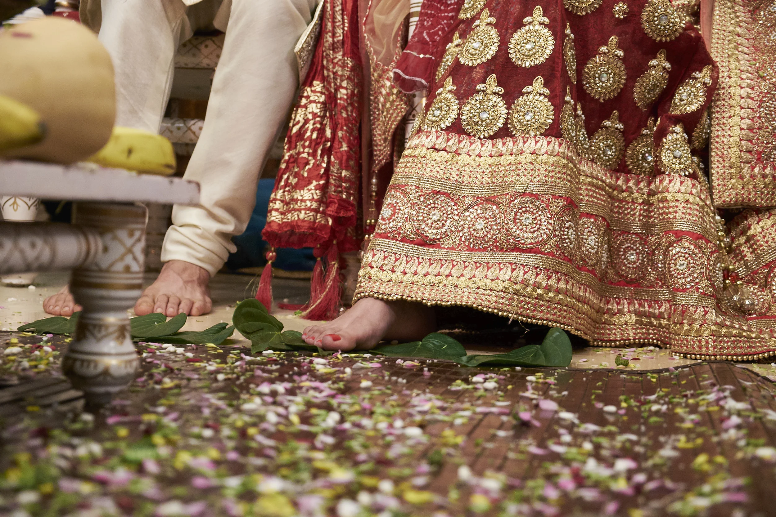 Seven Steps are taken to reiterate the couple's aspirations for their married life. This is represented by the Bride placing her toe on seven leaves, one by one as the Brahmin talks us through these steps.