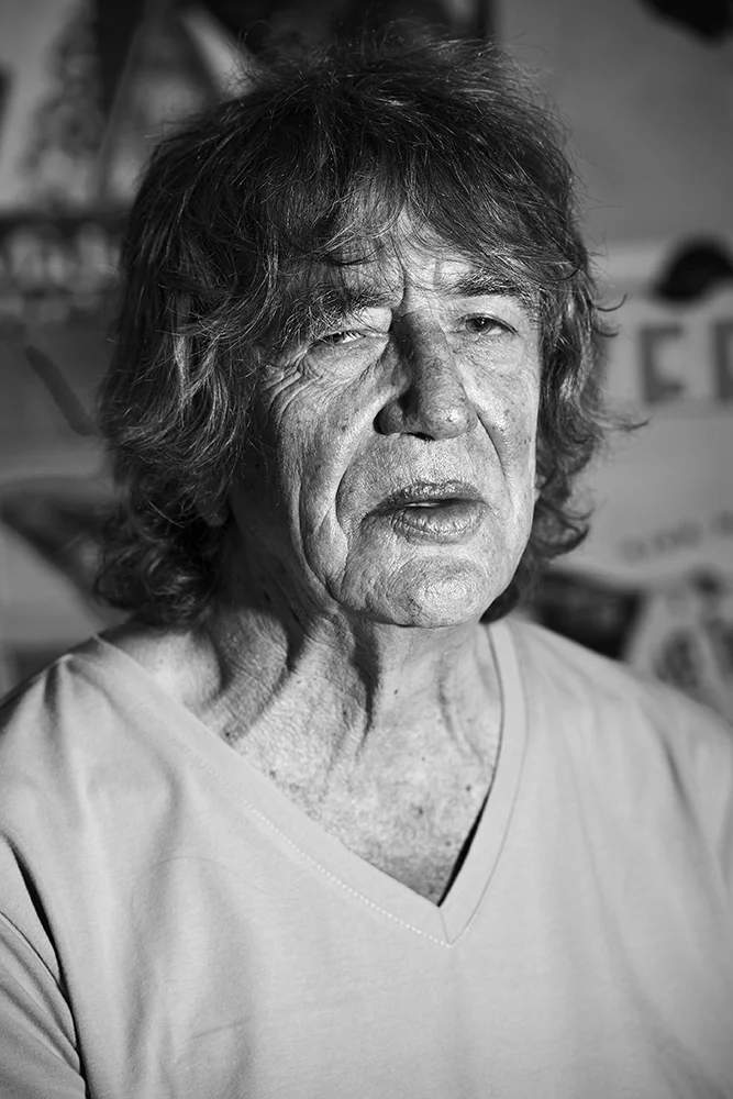 A powerful black and white photo of Howard Marks