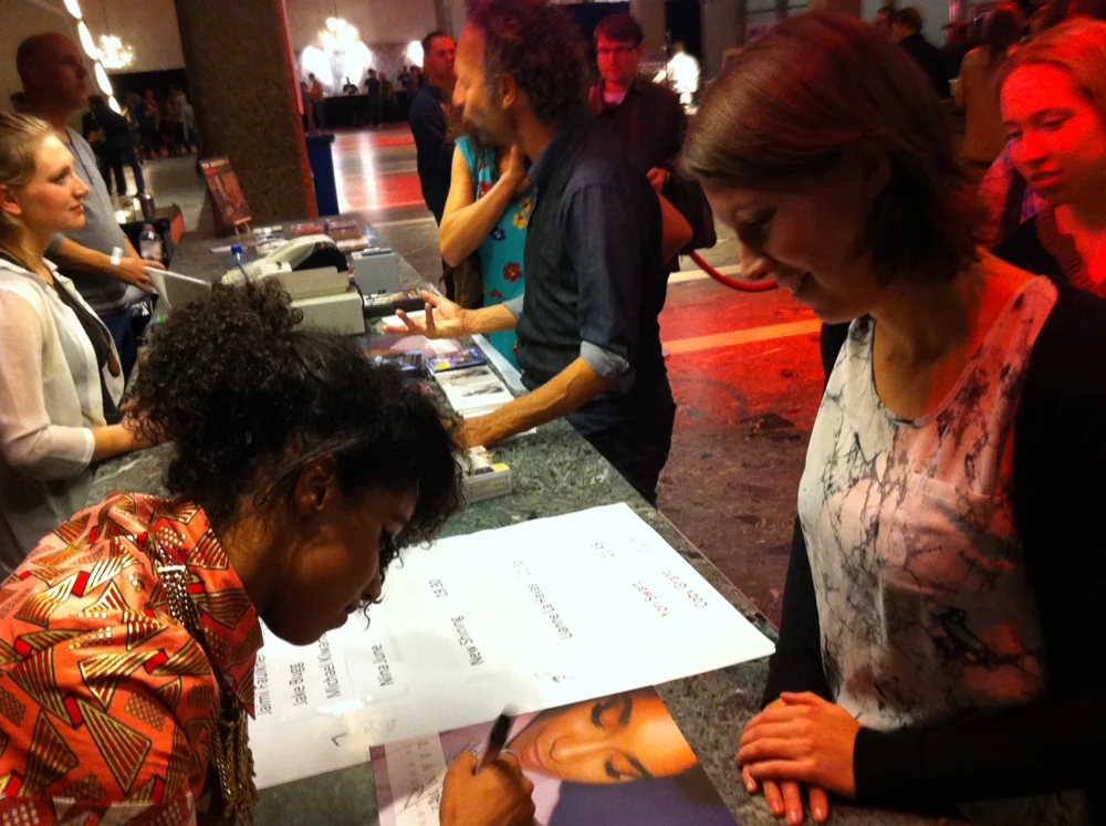 Lianne-La-Havas-Songbird-signing-THE-WONG-JANICE.jpg