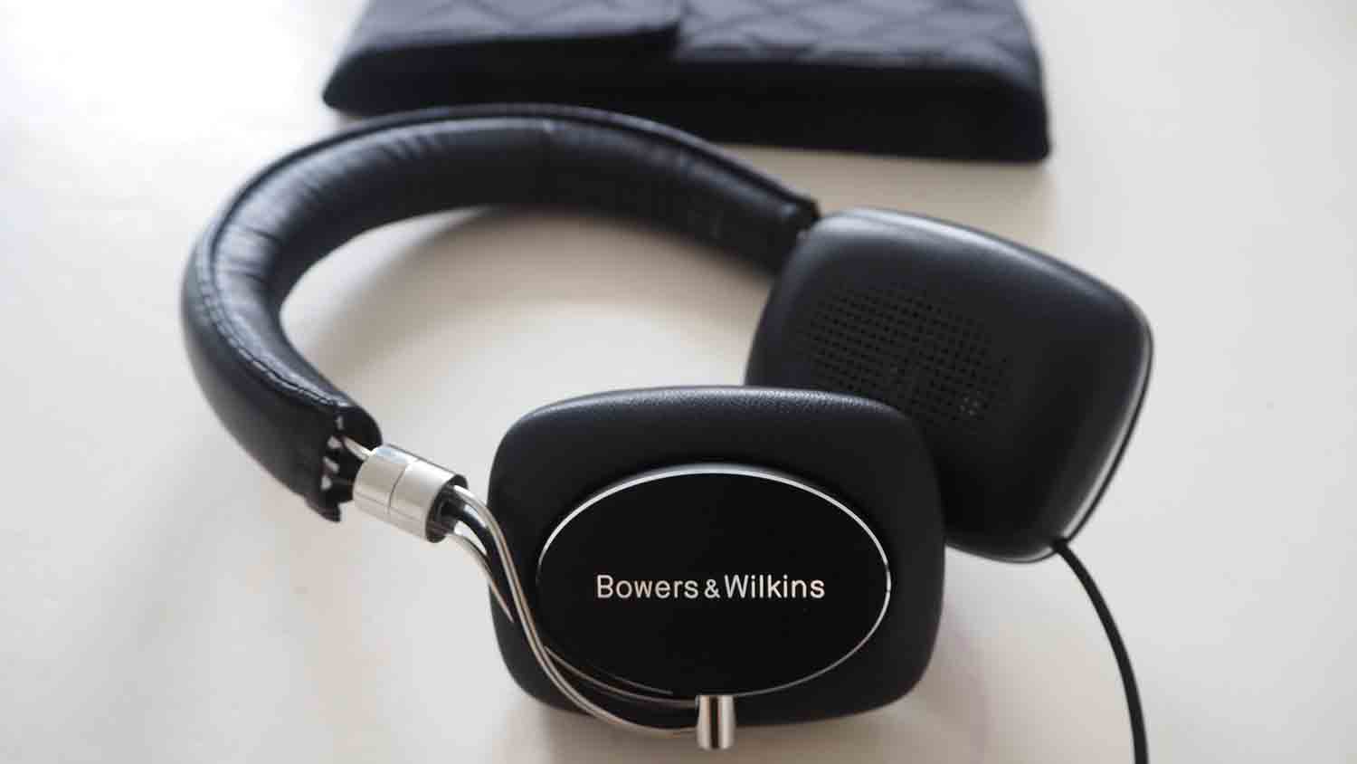 REVIEW: Bowers and Wilkins P5 Series 2 on-ear headphones | The