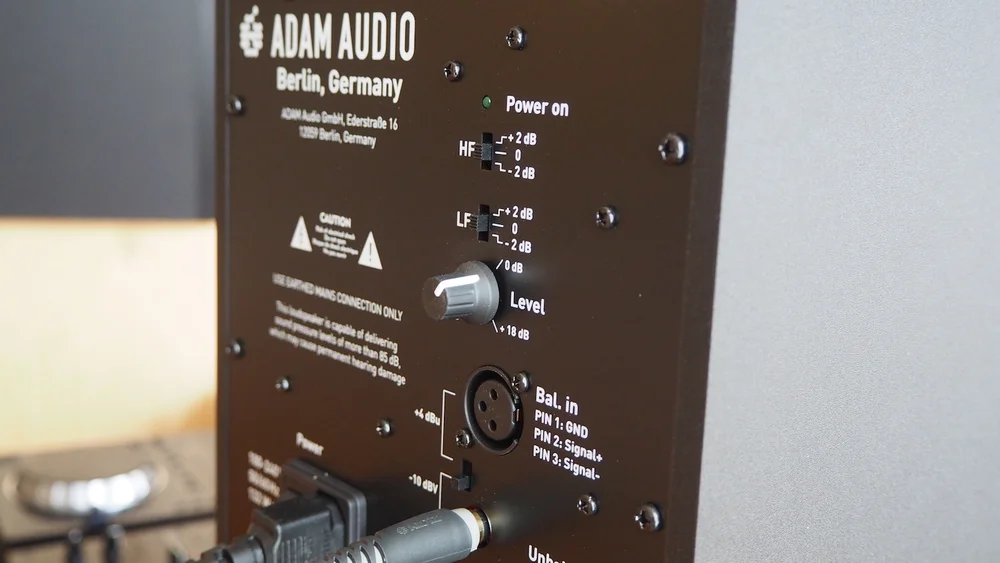 review-adam-audio-t7v-ax7-back-the-wong-janice-cellist-music-producer-amsterdam.JPG