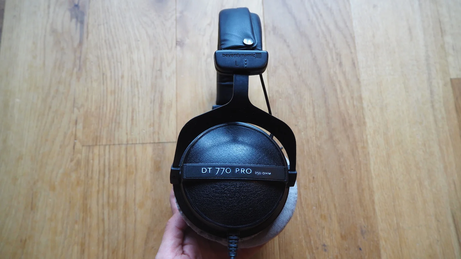 Beyerdynamic Dt 770 Vs 990 FÃ¼r Gaming REVIEW: Beyerdynamic DT 770 vs. DT 990 headphones | The Wong Janice