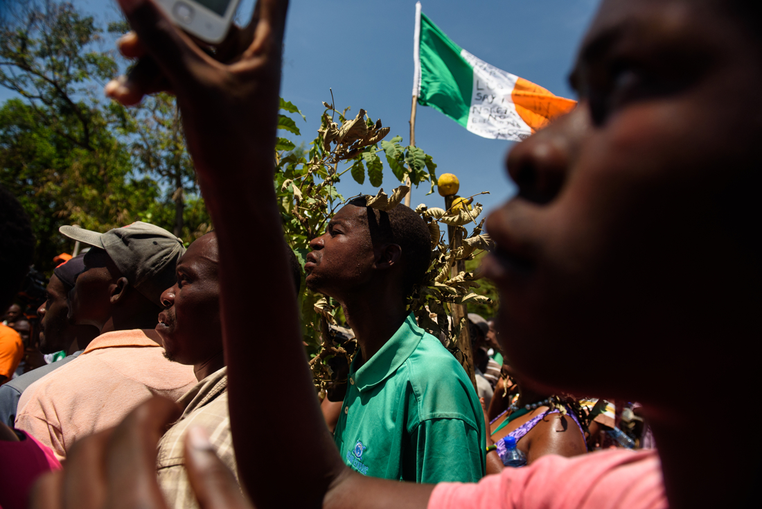  People listen as Governor Nyang'o speaks with with protestors at the IEBC offices in Kisumu on 25 October 2017

NASA / Odinga supporters gathered in Kondele to demonstrate their refusal to vote in Kenya's election re-run, chanting, "No Election!" an