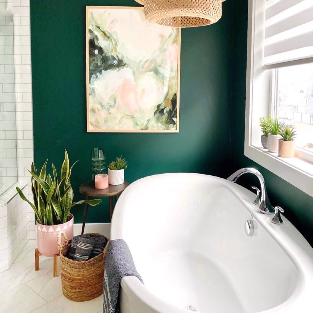 Repost of this stunning space by @taramichelleinteriors, feauturing my #mintedart, &ldquo;Mesmerize&rdquo;. Seriously - what a gorgeous retreat! 💚💚💚

.....

I have been eyeing this art from @minted for 2 year! I finally ordered it and it&rsquo;s a